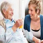 زندگی سالم سالمند در منزل به کمک پرستار سالمند محقق می شود