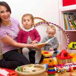 پرستار بچه چه وظایفی در زمان مراقبت از نوزاد و کودک بر عهده دارد؟   