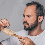  بررسی دقیق مهم‌ترین دلایل ریزش مو در مردان