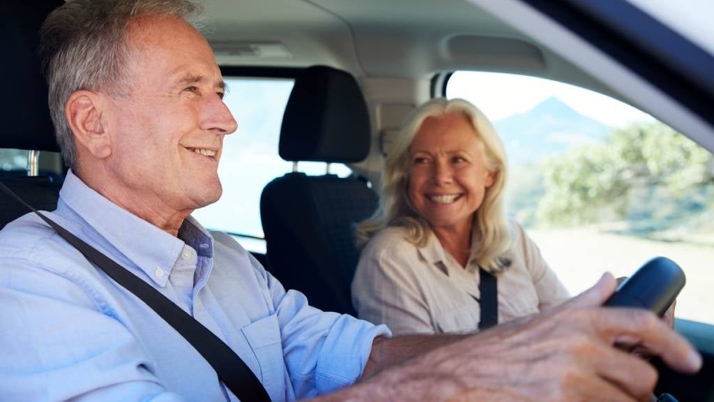 مشکلات رانندگی سالمندان | بررسی ۳ مشکل مهم